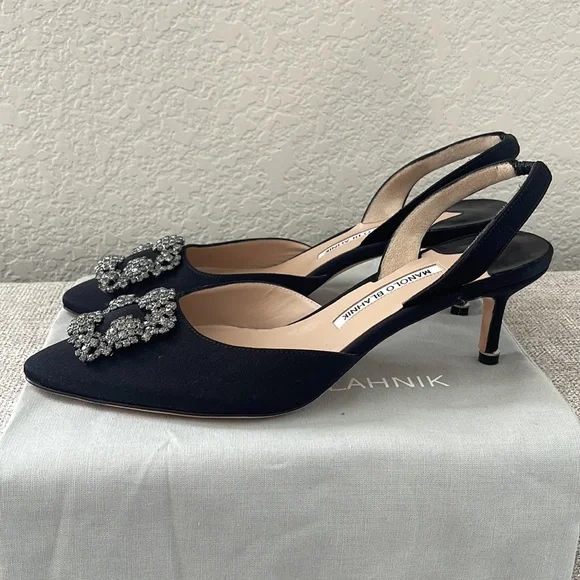 New! Manolo Blahnik Hangisi Pumps - Picture 4 of 5